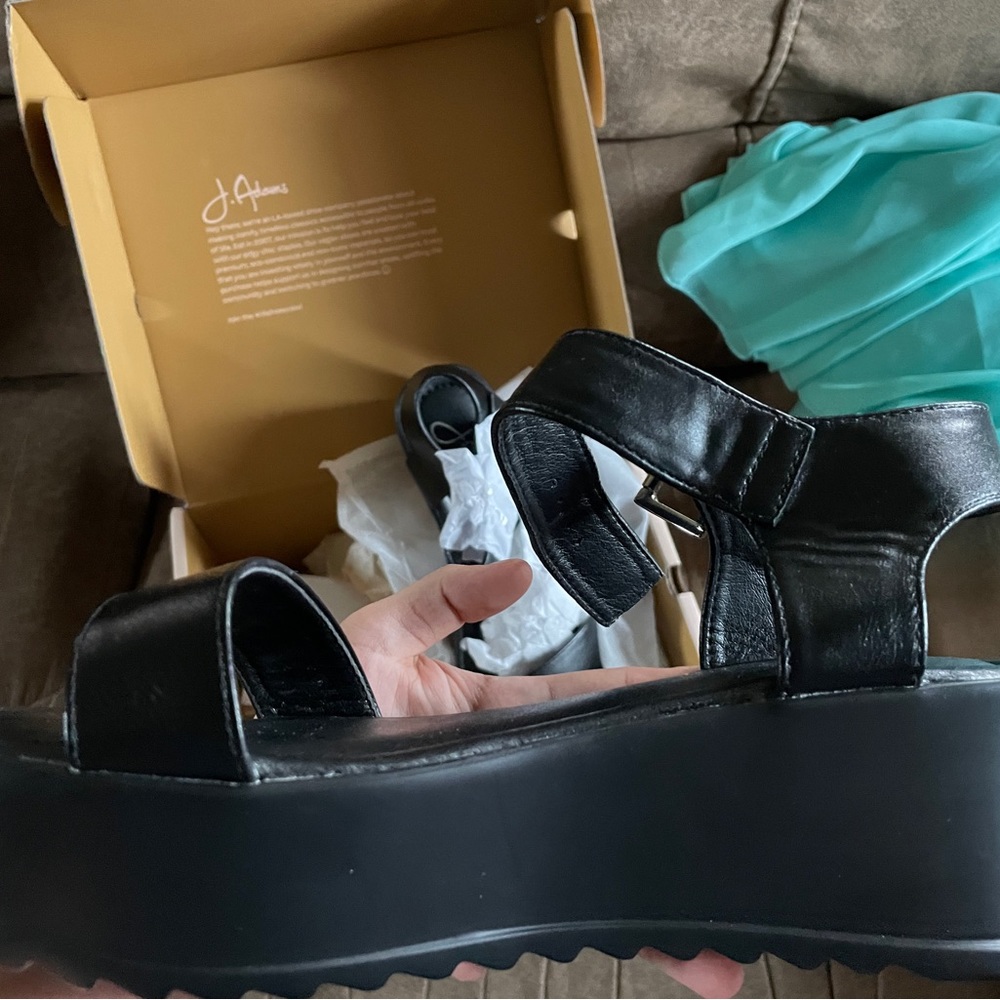 Selling these J adams shoes I do local pick up and drop offs